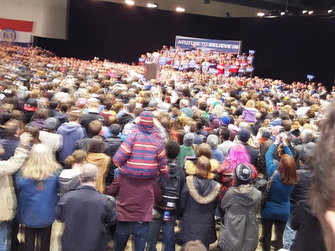 Bernie Sanders, a Democratic presidential candidate, made a campaign stop on Wednesday, Dec. 24, at Bartle Hall in Kansas City, Mo. About 8,000 persons attended the campaign rally. (Photo by William Crum)