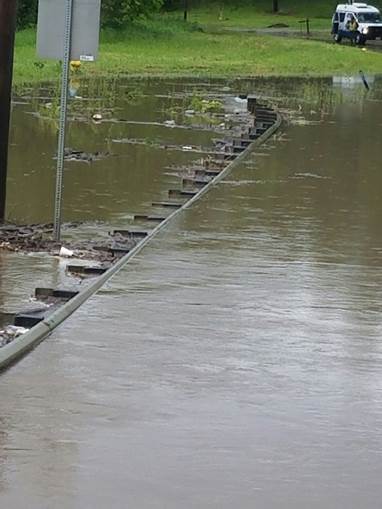 Flooding on K-5 at Seven Mile Creek in Leavenworth County. (KDOT photo)