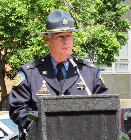 Wyandotte County Sheriff Don Ash addressed the crowd at a memorial dedication ceremony today at the Wyandotte County Courthouse. (Staff photo)