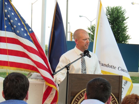 A candlelighting ceremony was held Wednesday night for Capt. Robert David Melton at Kansas City, Kan., City Hall. (Staff photo by Mary Rupert)