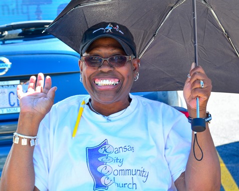 Retta Elliott of Kansas City, Kan., watched the Leavenworth Road Parade on Sept. 18. (Photo by Brian Turrel)