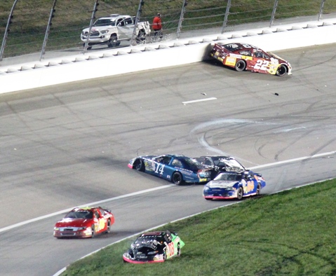 Racing action from Friday night’s ARCA Kansas 150 race at the Kansas Speedway, Kansas City, Kan. (Fan photo)