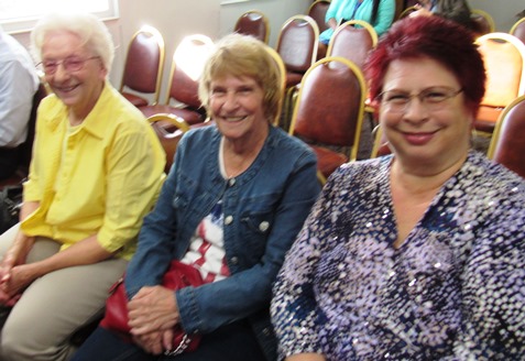 Leavenworth Road Association members in the audience at the 4:30 p.m. meeting Thursday, Oct. 28, listened to the discussion. (Staff photo)