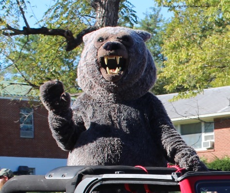 Scenes from the Turner Days Parade on Saturday, Oct. 8, in Kansas City, Kan. Turner Days will continue with a festival, car show and other events on Sunday, Oct. 9, at Steineger Field, near South 58th and Metropolitan. (Photo by Steve Rupert)