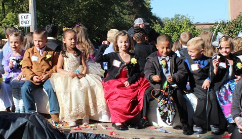 Scenes from the Turner Days Parade on Saturday, Oct. 8, in Kansas City, Kan. Turner Days will continue with a festival, car show and other events on Sunday, Oct. 9, at Steineger Field, near South 58th and Metropolitan. (Photo by Steve Rupert)