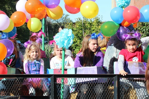 Scenes from the Turner Days Parade on Saturday, Oct. 8, in Kansas City, Kan. Turner Days will continue with a festival, car show and other events on Sunday, Oct. 9, at Steineger Field, near South 58th and Metropolitan. (Photo by Steve Rupert)