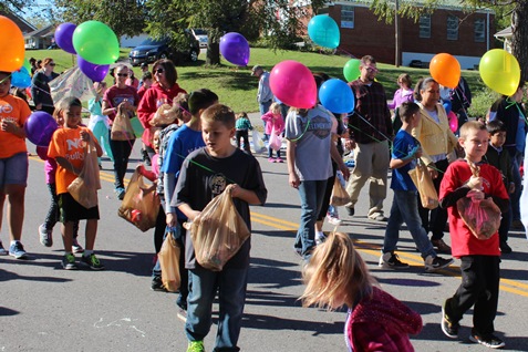 Scenes from the Turner Days Parade on Saturday, Oct. 8, in Kansas City, Kan. Turner Days will continue with a festival, car show and other events on Sunday, Oct. 9, at Steineger Field, near South 58th and Metropolitan. (Photo by Steve Rupert)