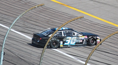 Racing action from Sunday's Hollywood Casino 400 Sprint Cup Series race at Kansas Speedway in Kansas City, Kan. (Fan photo) 