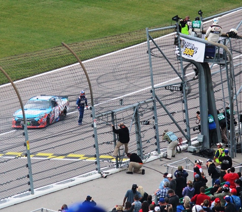 Kyle Busch won the Kansas Lottery 300 race on Saturday at the Kansas Speedway in Kansas City, Kan. (Fan photo)