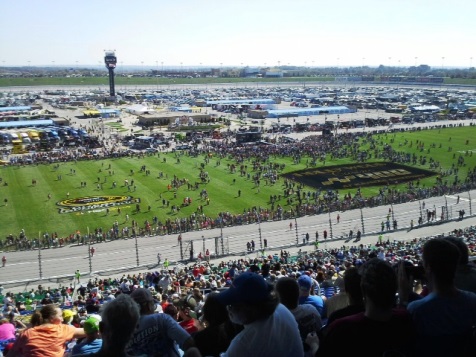 Fans filled the Kansas Speedway in Kansas City, Kan., before the start of today Sprint Cup Hollywood Casino 400 race. (Fan photo)