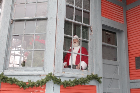 More scenes from Santa Express 5K and Reindeer Route, as well as visits to Santa Claus, and other holiday activities on Saturday at the National Agricultural Center and Hall of Fame, Bonner Springs. The run was on Saturday. More visits with Santa Claus are scheduled from 10 a.m. to 2 p.m. Sunday, Dec. 4, Saturday, Dec. 10, and Sunday, Dec. 11, at the Ag Hall, 126th and State Avenue, Bonner Springs. For more information, visit http://www.aghalloffame.com. (Photo by Steve Rupert)